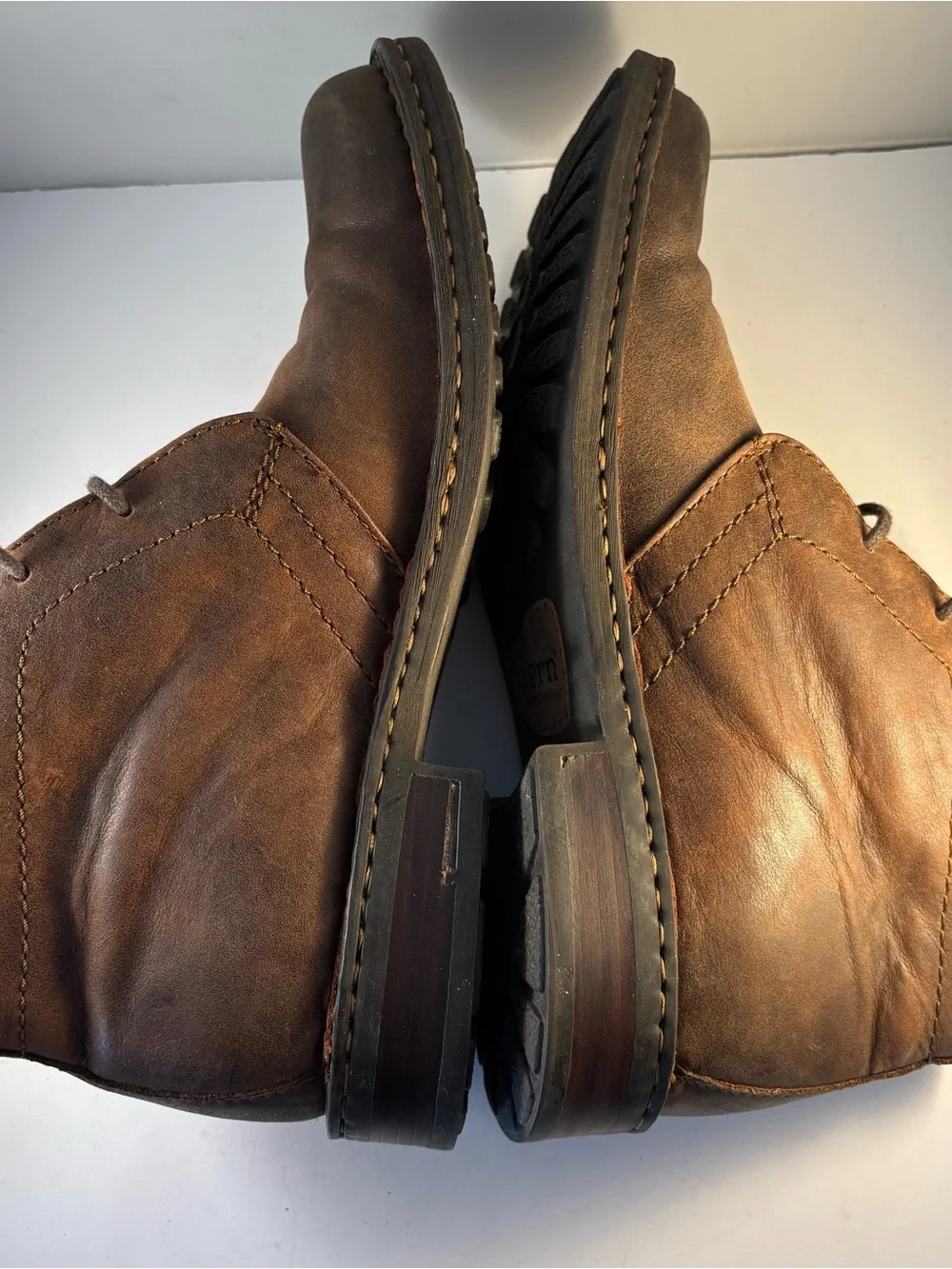 Born Harrison Mens Size 9.5 Brown Leather Lace Up Ankle Chukka Boots Shoes‎